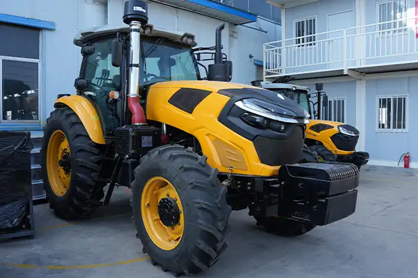 utility-tractor-704